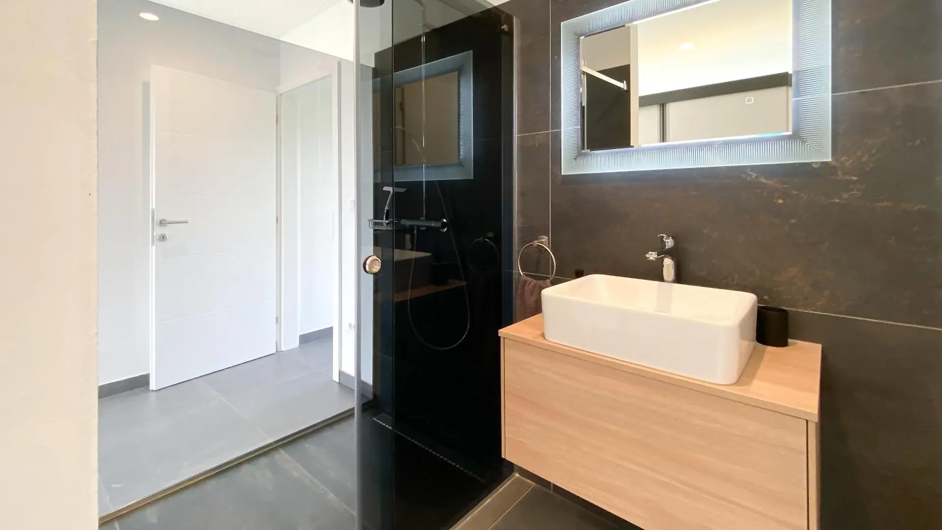 Modern Villa With Private Pool Near The Sea Liznjan