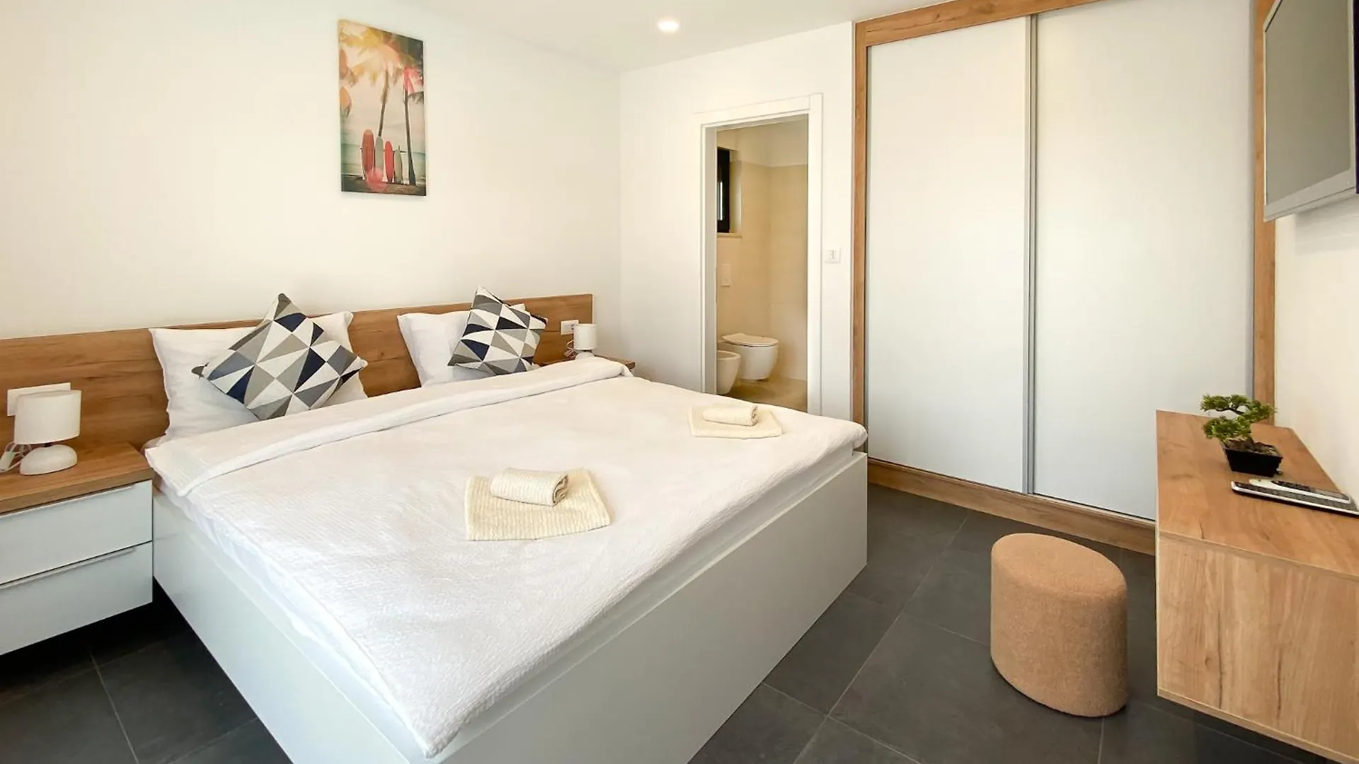 Modern Villa With Private Pool Near The Sea Liznjan