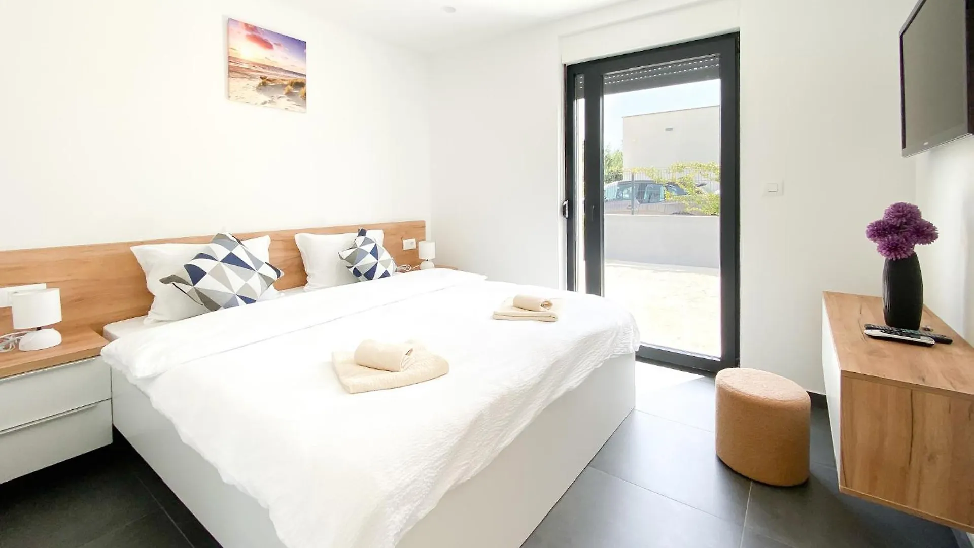 Modern Villa With Private Pool Near The Sea Liznjan
