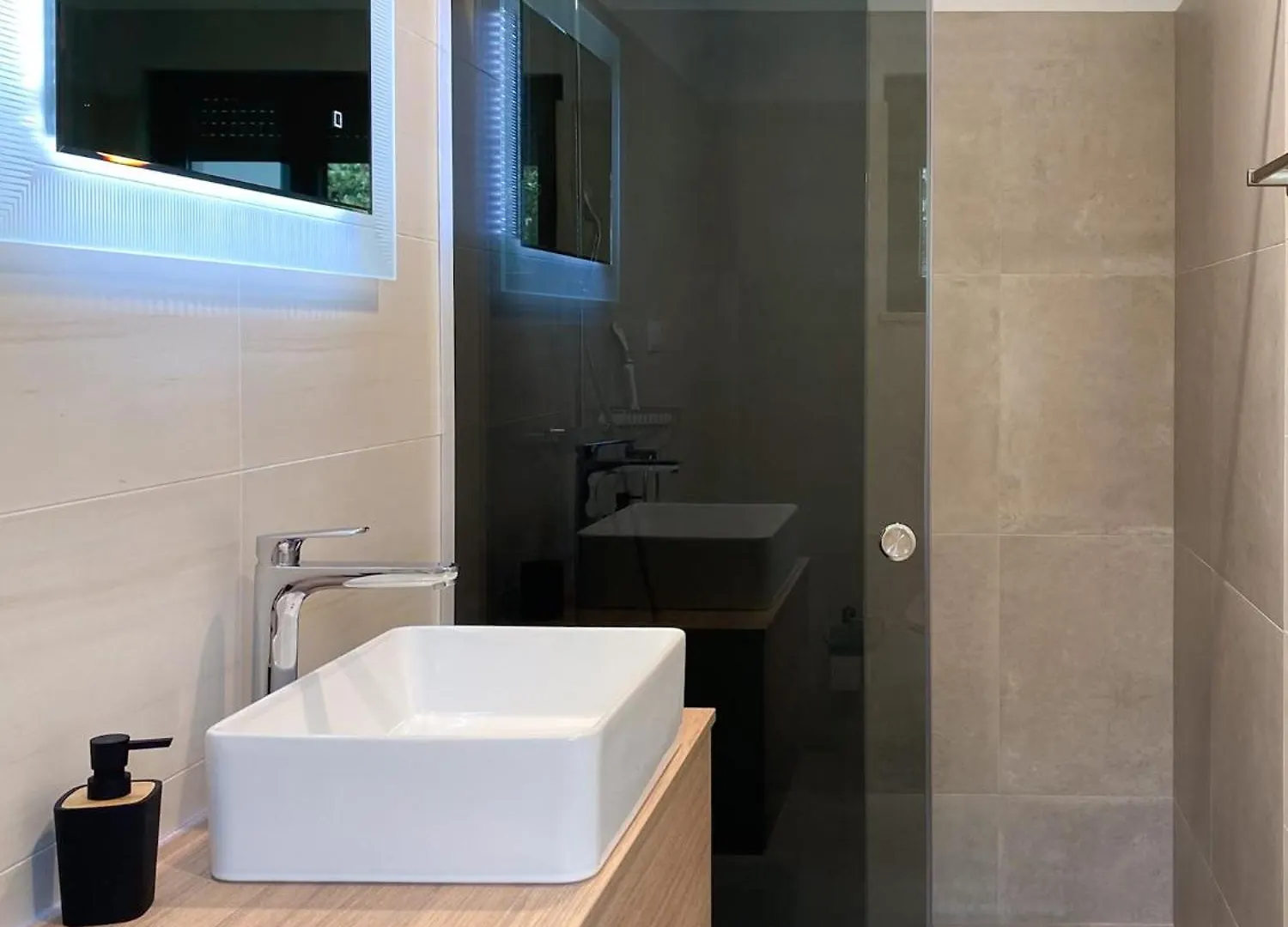 Modern Villa With Private Pool Near The Sea Ližnjan