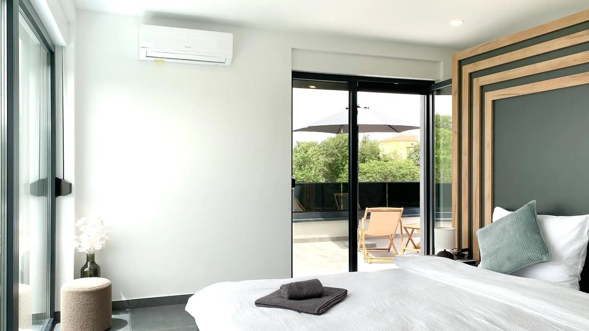 Modern Villa With Private Pool Near The Sea Liznjan