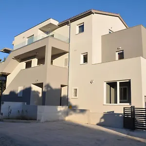 Apartament Aurora, Ližnjan